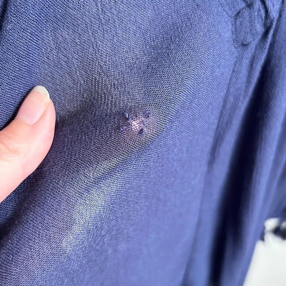 Fig & Vine Navy Ivory Embroidered Pullover Tunic Top Women’s S/M Tassel Flowy - Picture 13 of 14